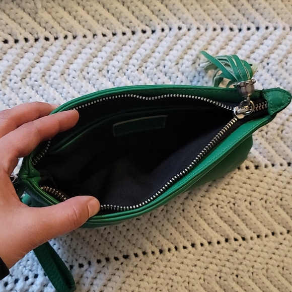 Kate Spade Wristlet Green Leather - Picture 3 of 4